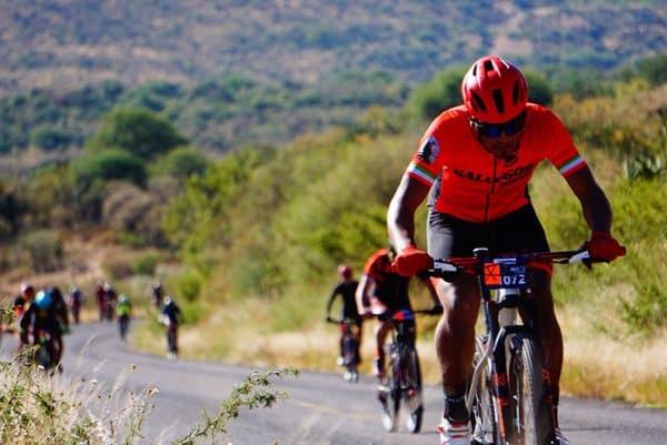 Beneficios de entrenar en Zona 2: La clave para el ciclista de fondo